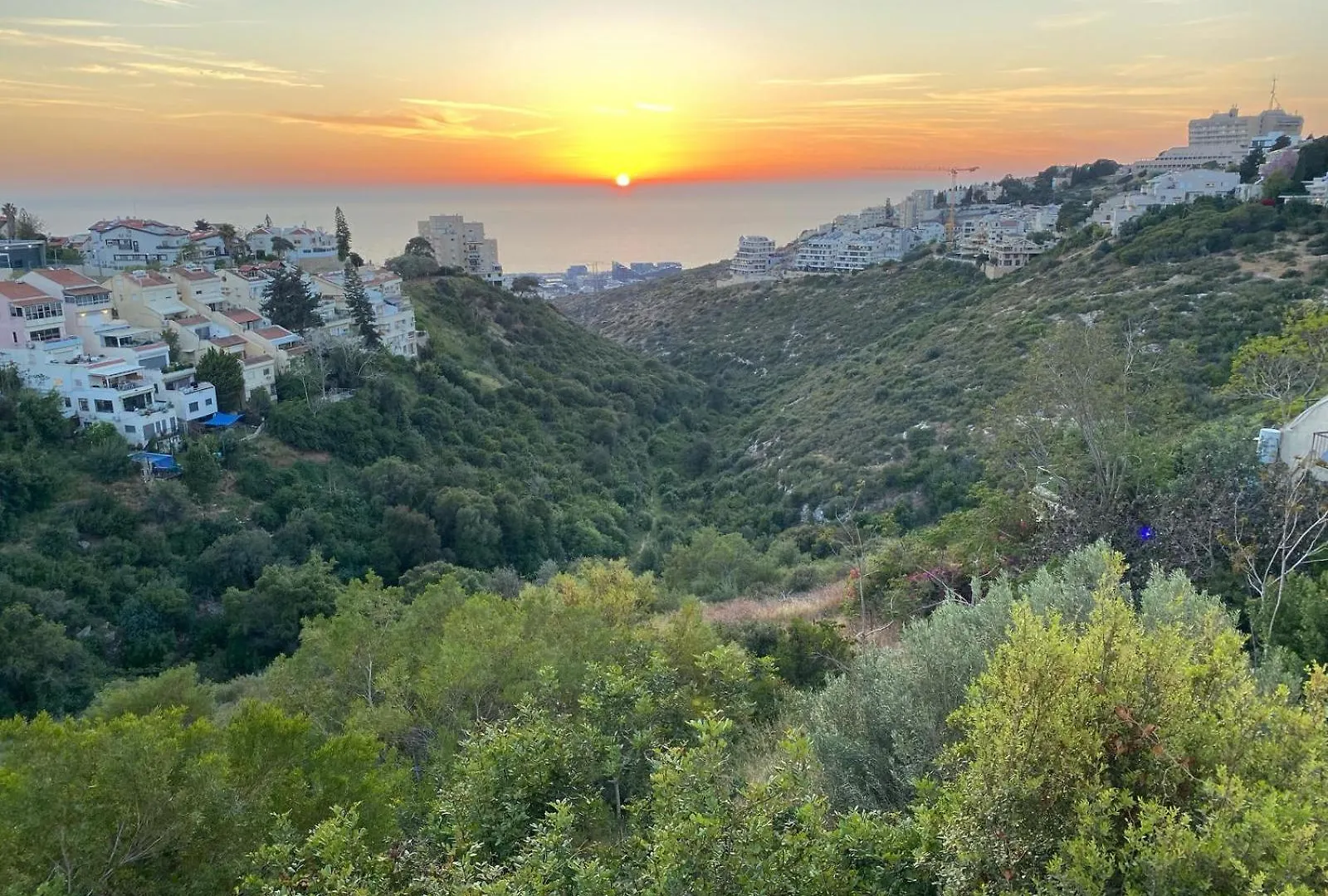דירות חיפה לאקז'רי הום אחוזה